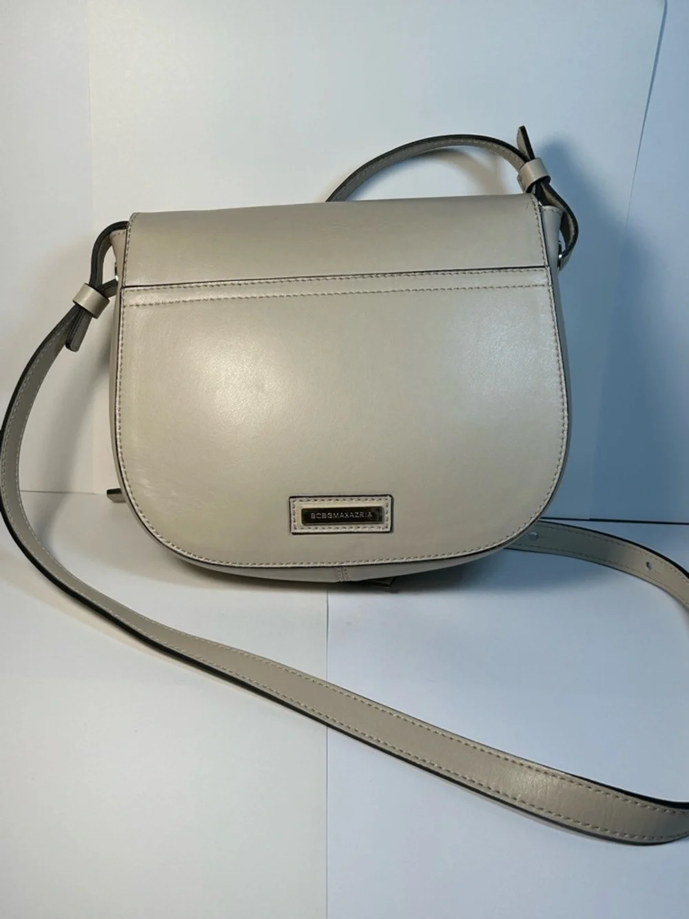 BCBG Maxazaria Vera Pelle Cream Crossbody Saddlebag Made in Italy